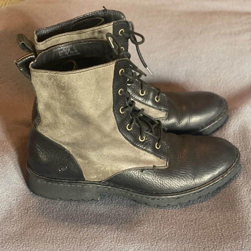 Born boots mens size 9.5 pre-owned condition black/gray‎